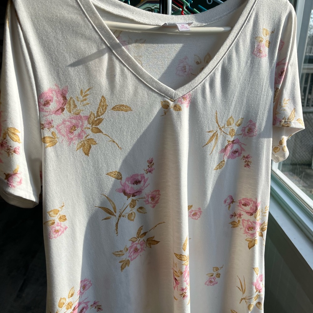 Lularoe Classic Tee